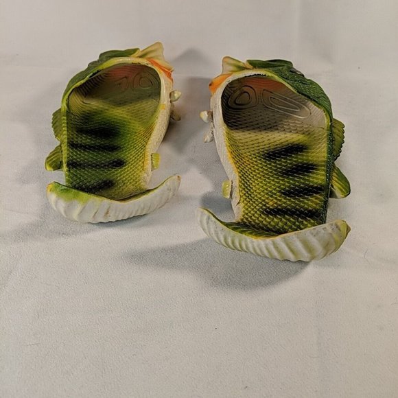 Green Bass Fish Flops Sandals Fishing Flip Flops Men's 42/43 9.5 Summer Gag Gift - Picture 8 of 13